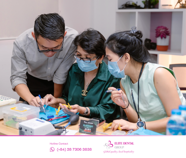 Thực hình hands-on từng bước dưới sự hướng dẫn của các bác sĩ giảng viên.